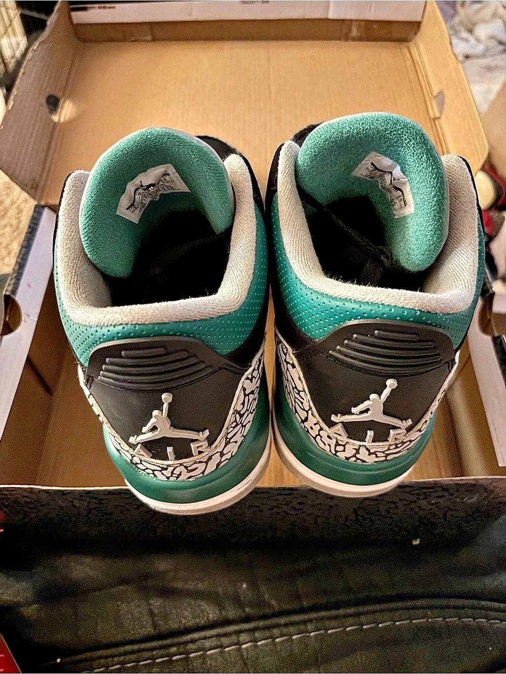 Jordan Air Jordan 3 Retro 'Pine Green' Sneakers Black & Green US 7m